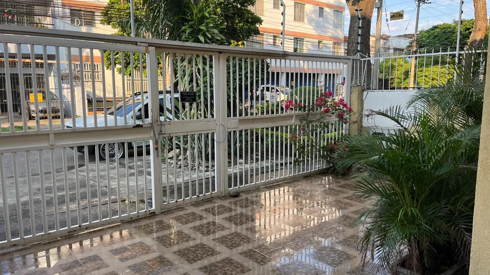 Pensión Hostal El Cedro Cali